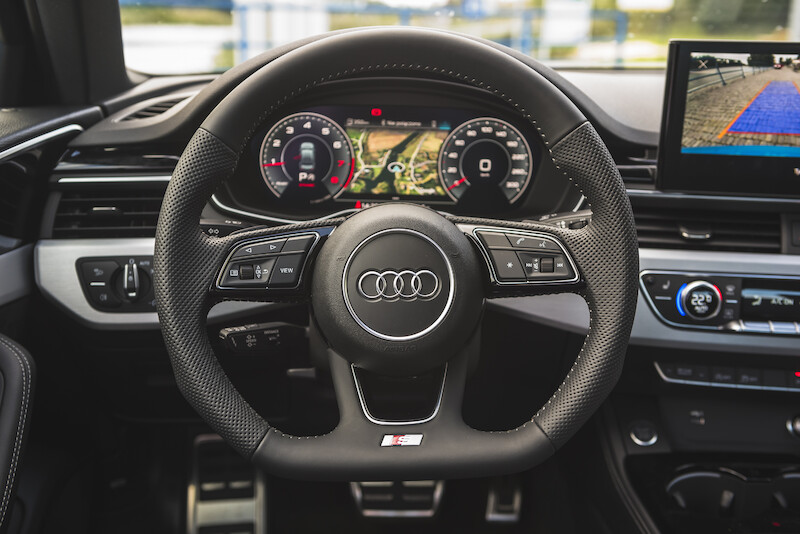 Audi A4 Limousine